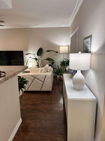 220 SW 116th Ave 15201, Pembroke Pines, FL 33025