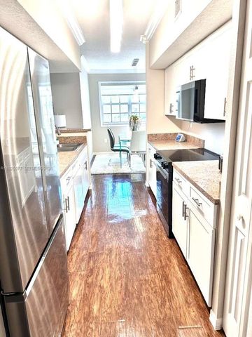 220 SW 116th Ave 15201, Pembroke Pines, FL 33025