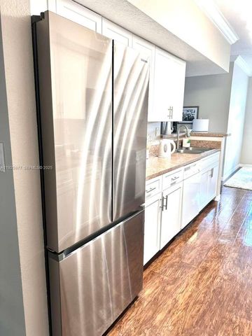 220 SW 116th Ave 15201, Pembroke Pines, FL 33025