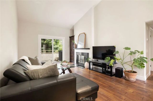 645 Chestnut, Long Beach, CA 90802