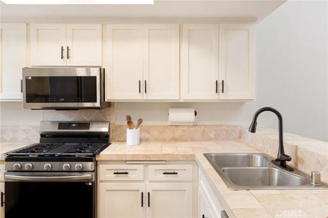 645 Chestnut, Long Beach, CA 90802