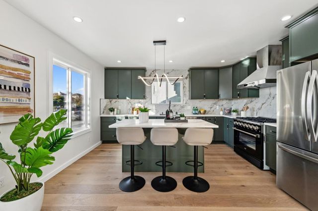 3060 19th Avenue, San Francisco, CA 94132