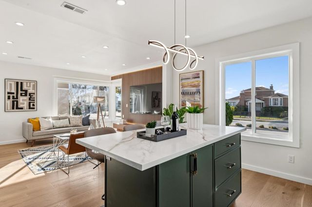 3060 19th Avenue, San Francisco, CA 94132