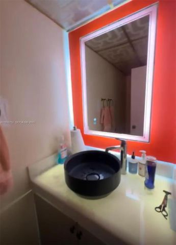 3720 Inverrary Dr 1N, Lauderhill, FL 33319