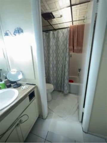 3720 Inverrary Dr 1N, Lauderhill, FL 33319