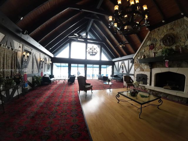 3720 Inverrary Dr 1N, Lauderhill, FL 33319