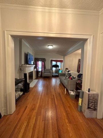 817 Lake Street 1N, Oak Park, IL 60301