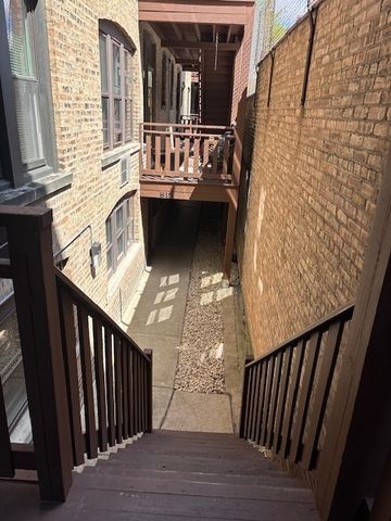 817 Lake Street 1N, Oak Park, IL 60301