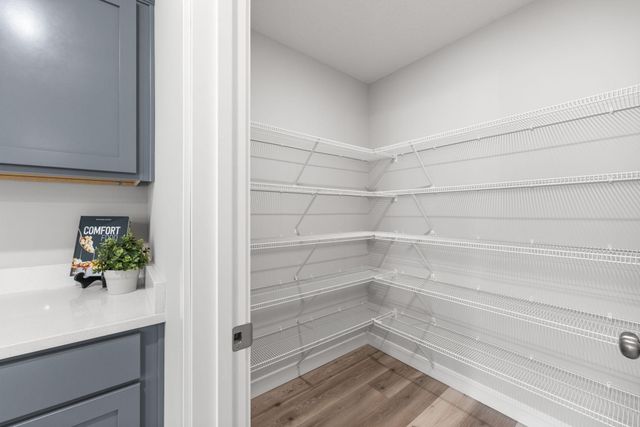 7329 Agate Trail, Inver Grove Heights, MN 55077