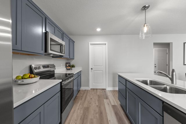 7329 Agate Trail, Inver Grove Heights, MN 55077