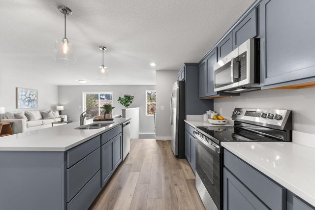 7329 Agate Trail, Inver Grove Heights, MN 55077