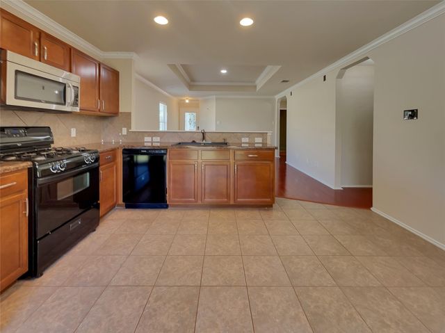 250 Wolf Berry PATH, Buda, TX 78610
