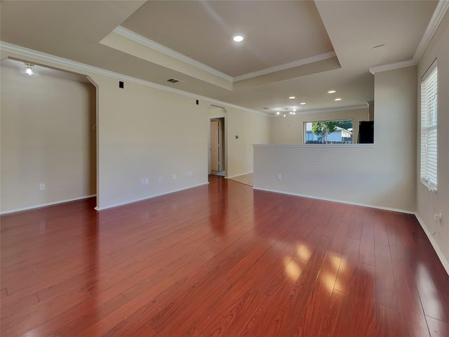 250 Wolf Berry PATH, Buda, TX 78610