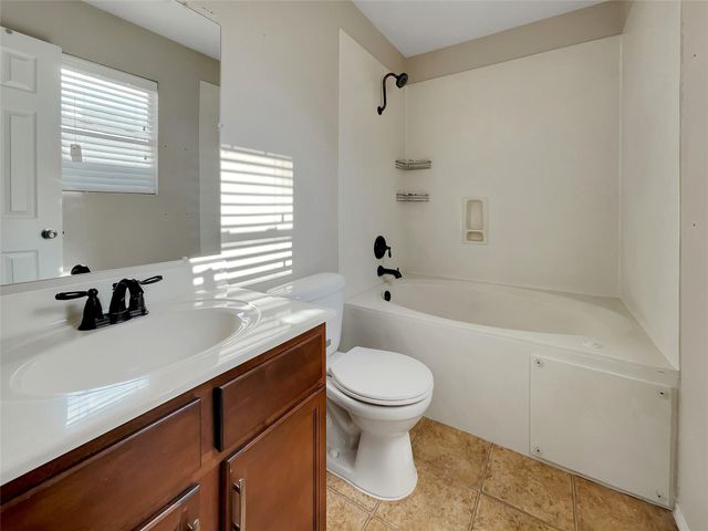250 Wolf Berry PATH, Buda, TX 78610