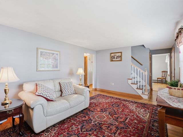36 Bridge St, Billerica, MA 01821