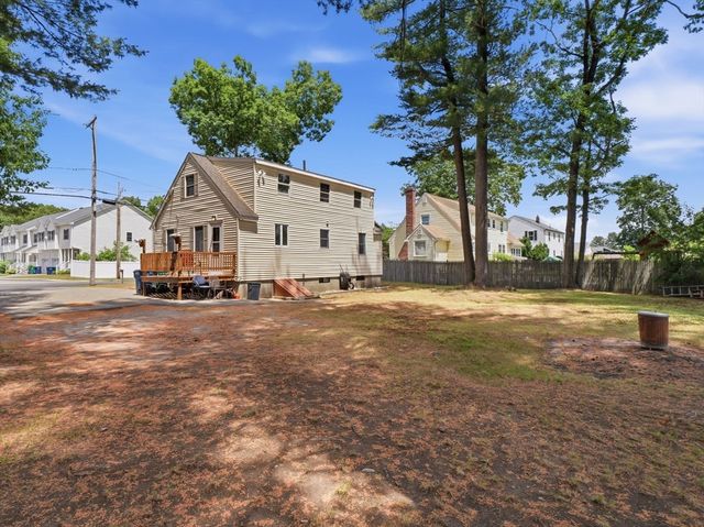 36 Bridge St, Billerica, MA 01821