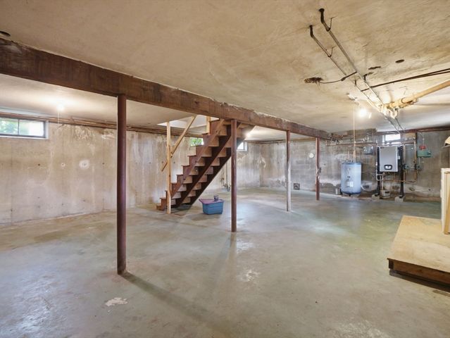 36 Bridge St, Billerica, MA 01821