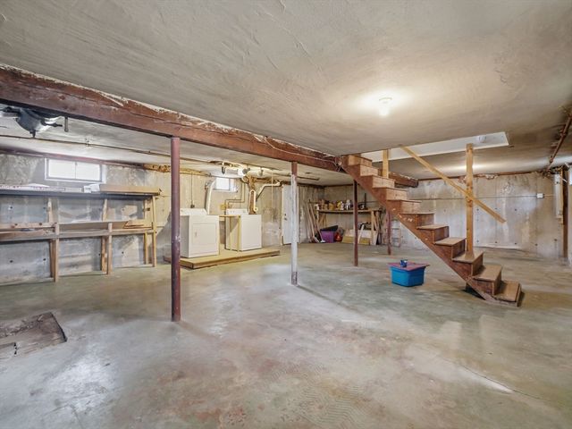 36 Bridge St, Billerica, MA 01821