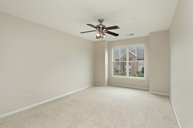 1781 Tudor Lane 204, Northbrook, IL 60062