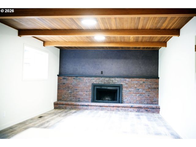 15236 Se KELLY St, Portland, OR 97236