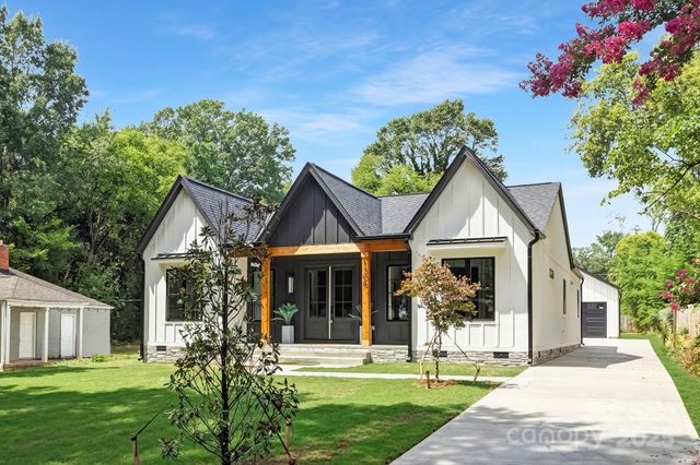 1306 Bethel Road, Charlotte, NC 28208