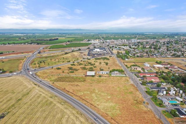 5000 Nunes Rd, Turlock, CA 95382