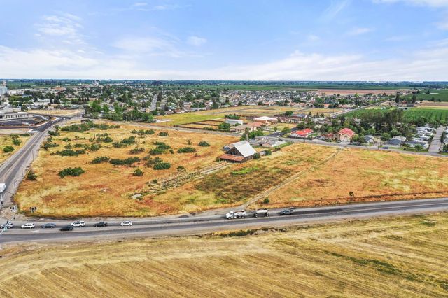 5000 Nunes Rd, Turlock, CA 95382