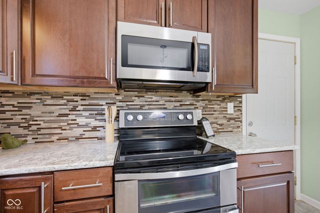 936 W County Road 550 S, Clayton, IN 46118
