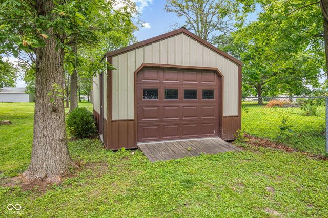 936 W County Road 550 S, Clayton, IN 46118