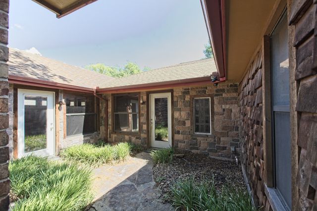 2312 Rockhill Road, Mckinney, TX 75072