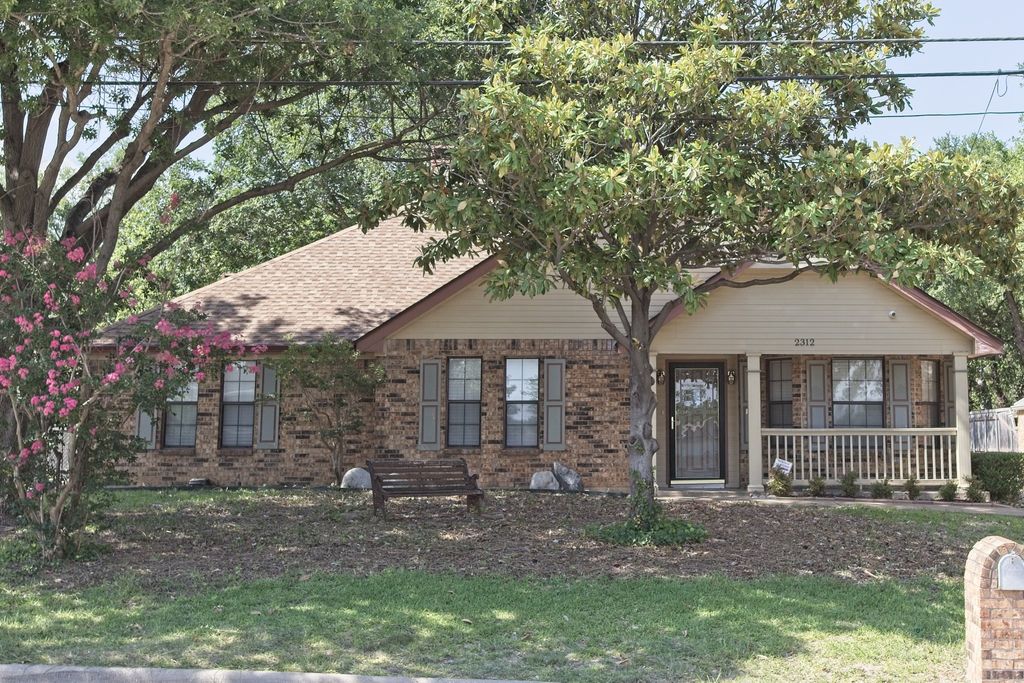 2312 Rockhill Road, Mckinney, TX 75072