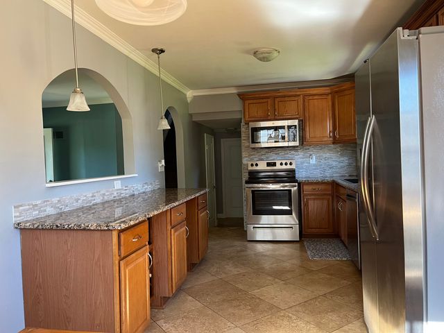 11423 Delvin Drive, Sterling Heights, MI 48314