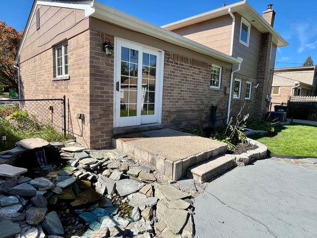 11423 Delvin Drive, Sterling Heights, MI 48314