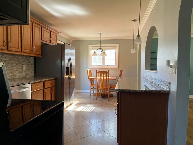 11423 Delvin Drive, Sterling Heights, MI 48314