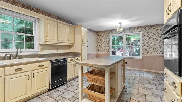 4122 Brookhill, Tuscaloosa, AL 35404