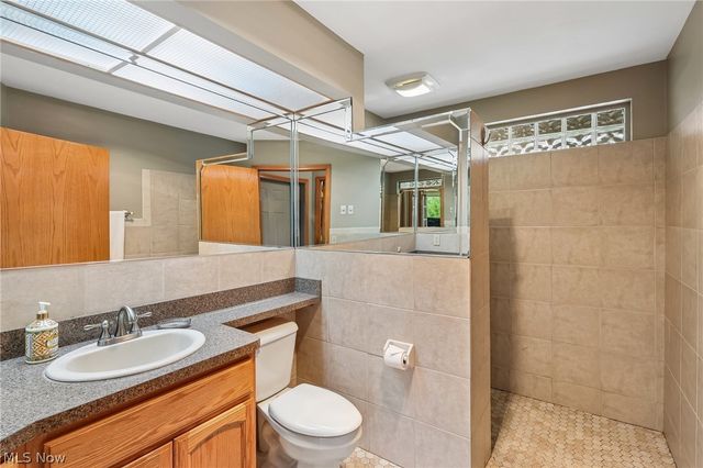 19829 Marks Road, Strongsville, OH 44149