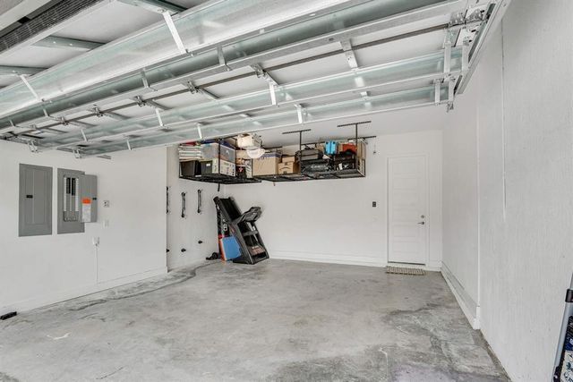 10595 S Lago Vista Circle, Parkland, FL 33076