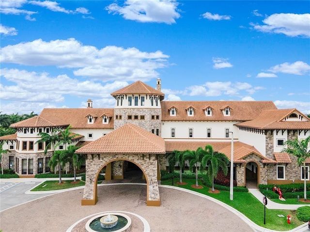 10595 S Lago Vista Circle, Parkland, FL 33076