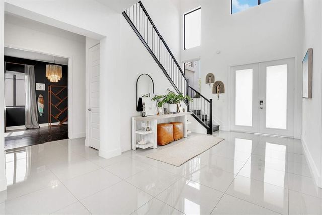 10595 S Lago Vista Circle, Parkland, FL 33076