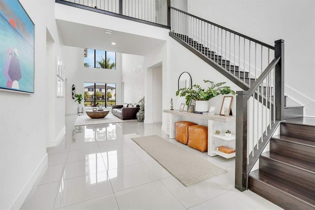 10595 S Lago Vista Circle, Parkland, FL 33076