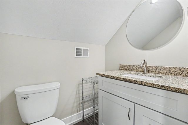 143 S State Street, Zeeland, MI 49464