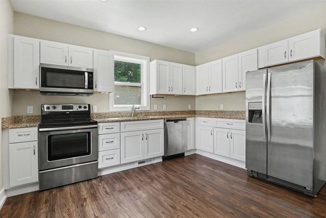 143 S State Street, Zeeland, MI 49464