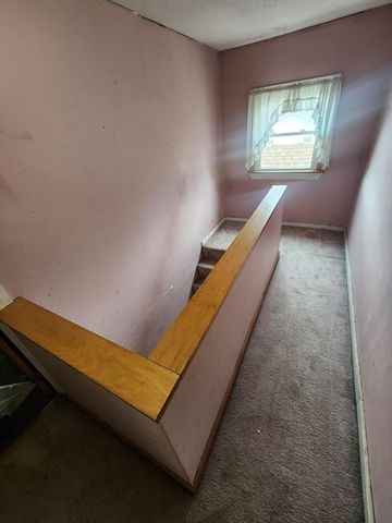 2 Alice St, Montague, MA 01376