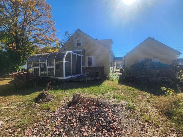 2 Alice St, Montague, MA 01376