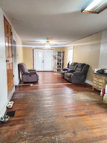 2 Alice St, Montague, MA 01376