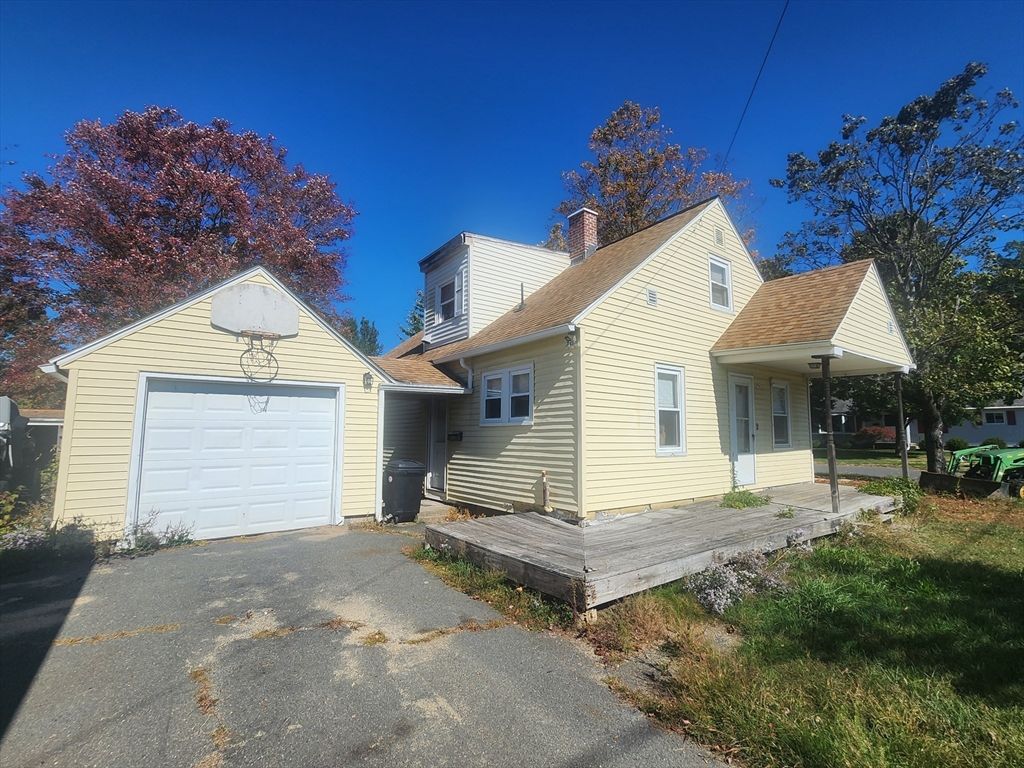 2 Alice St, Montague, MA 01376