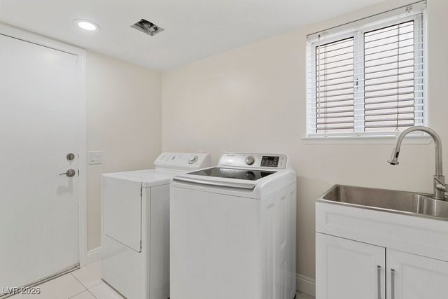 7820 Millhopper Avenue, Las Vegas, NV 89128