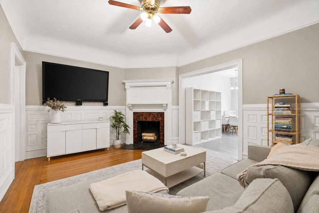 259 Beacon Street 23, Boston, MA 02116