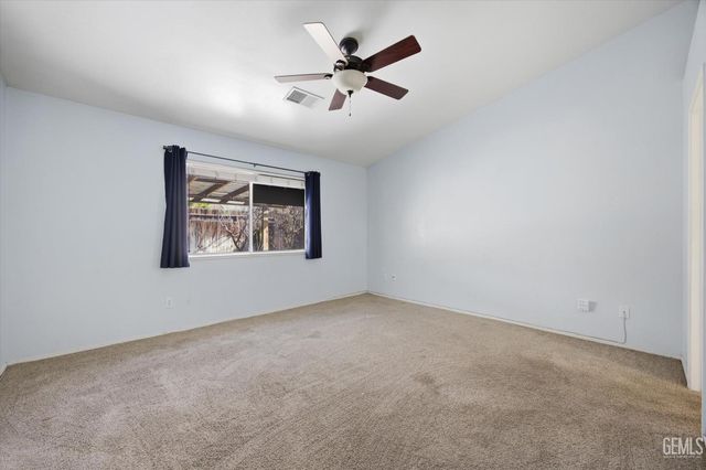 2914 Tar Springs Avenue, Bakersfield, CA 93313