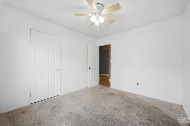 2914 Tar Springs Avenue, Bakersfield, CA 93313